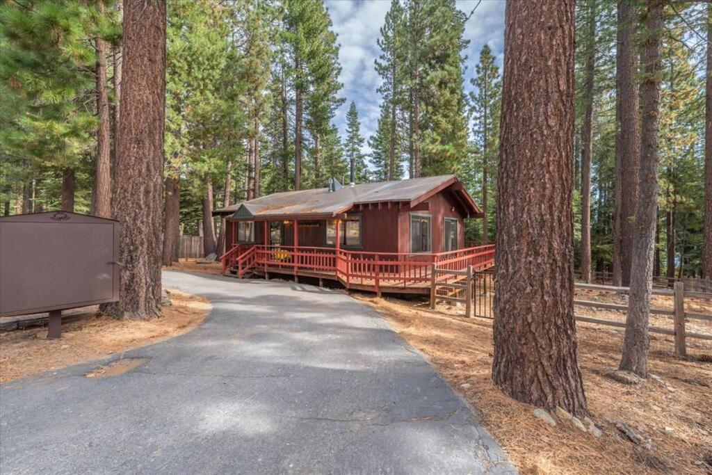 Cozy Pet-Friendly Cabin W Fenced-In Yard Close To Slopes Beach Town Carnelian Bay Exterior photo